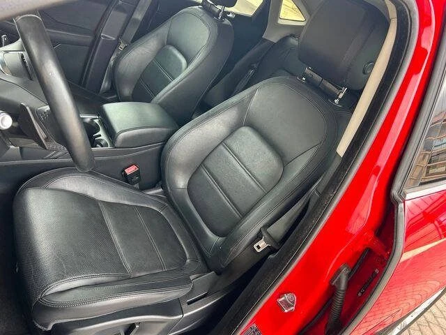 2019 Jaguar E-Pace - Image 10 of 18