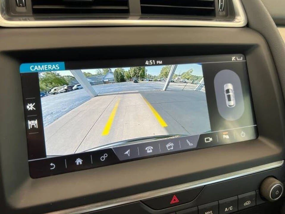 2019 Jaguar E-Pace - Image 19 of 20