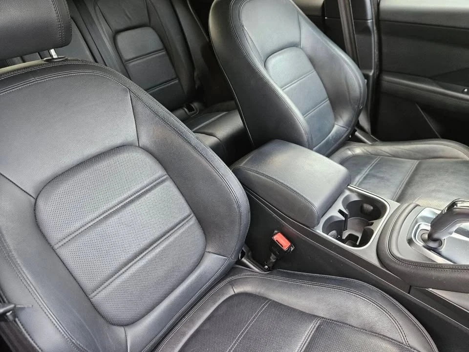 2019 Jaguar E-Pace - Image 19 of 20