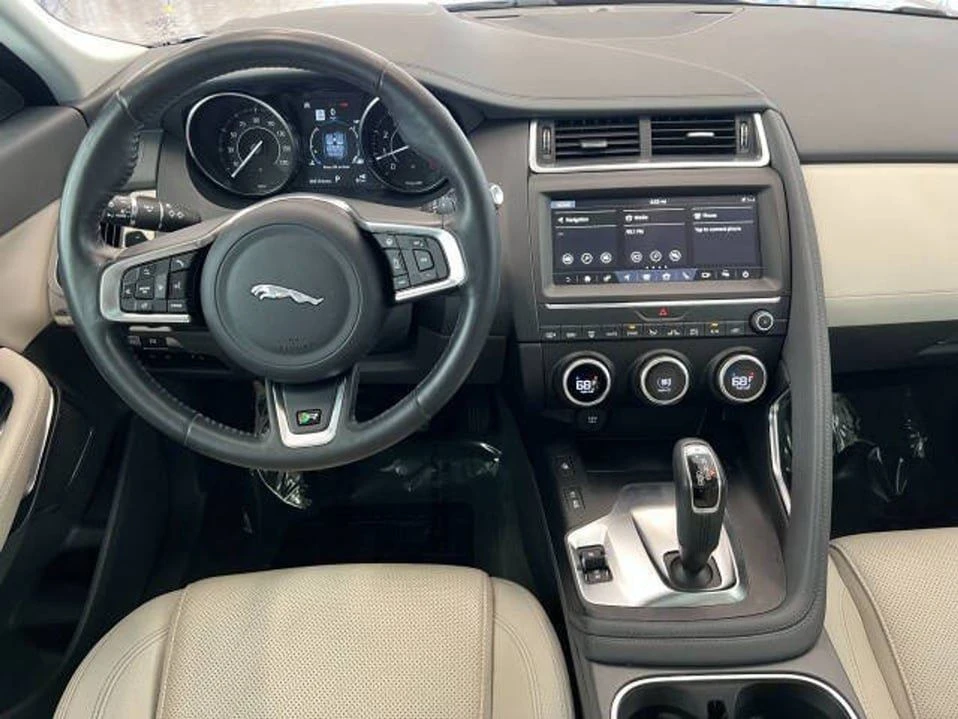 2019 Jaguar E-Pace - Image 17 of 20