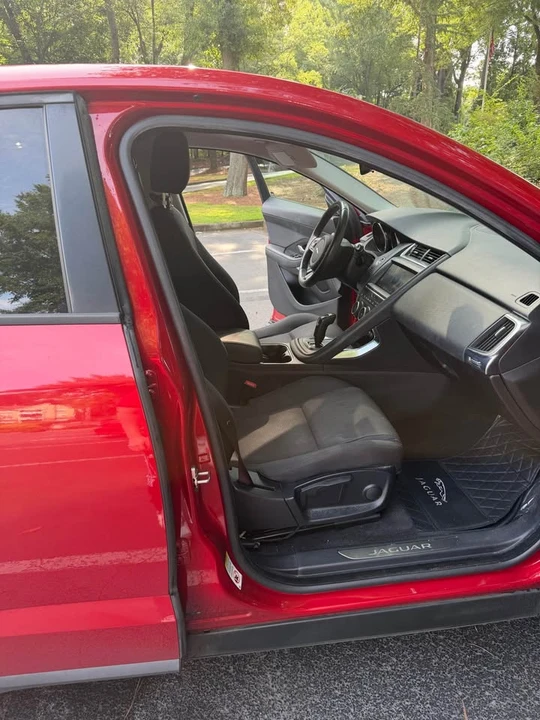 2019 Jaguar E-Pace - Image 7 of 10