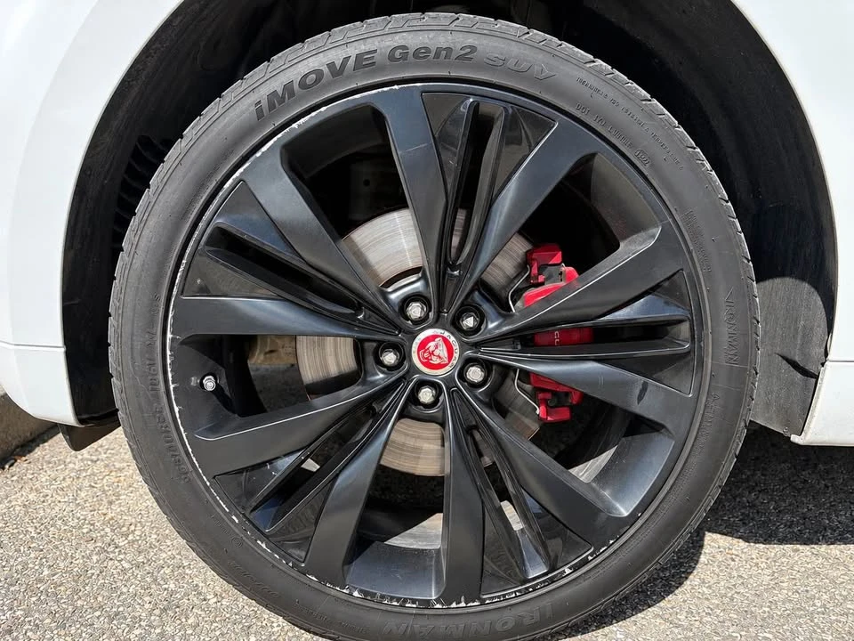 2019 Jaguar E-Pace - Image 13 of 14