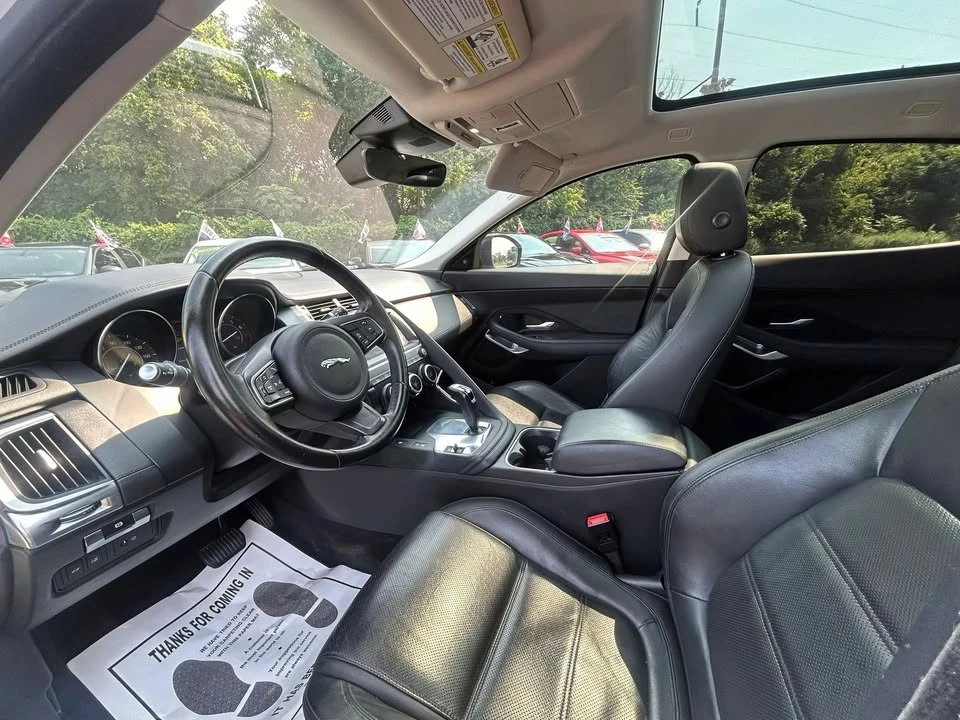2019 Jaguar E-Pace - Image 8 of 20