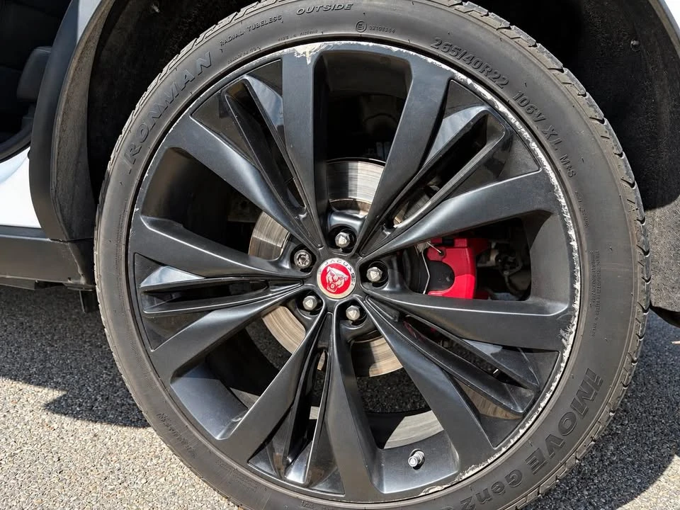 2019 Jaguar E-Pace - Image 14 of 14