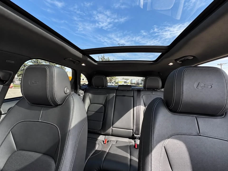 2019 Jaguar E-Pace - Image 4 of 14