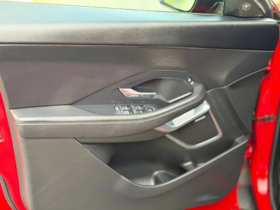 2019 Jaguar E-Pace - Image 19 of 20