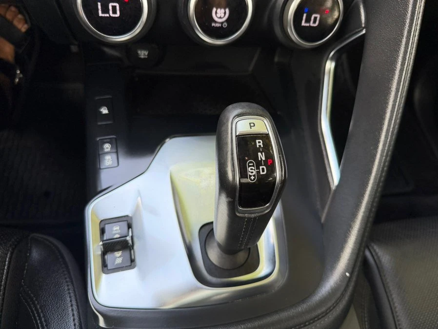 2019 Jaguar E-Pace - Image 13 of 20