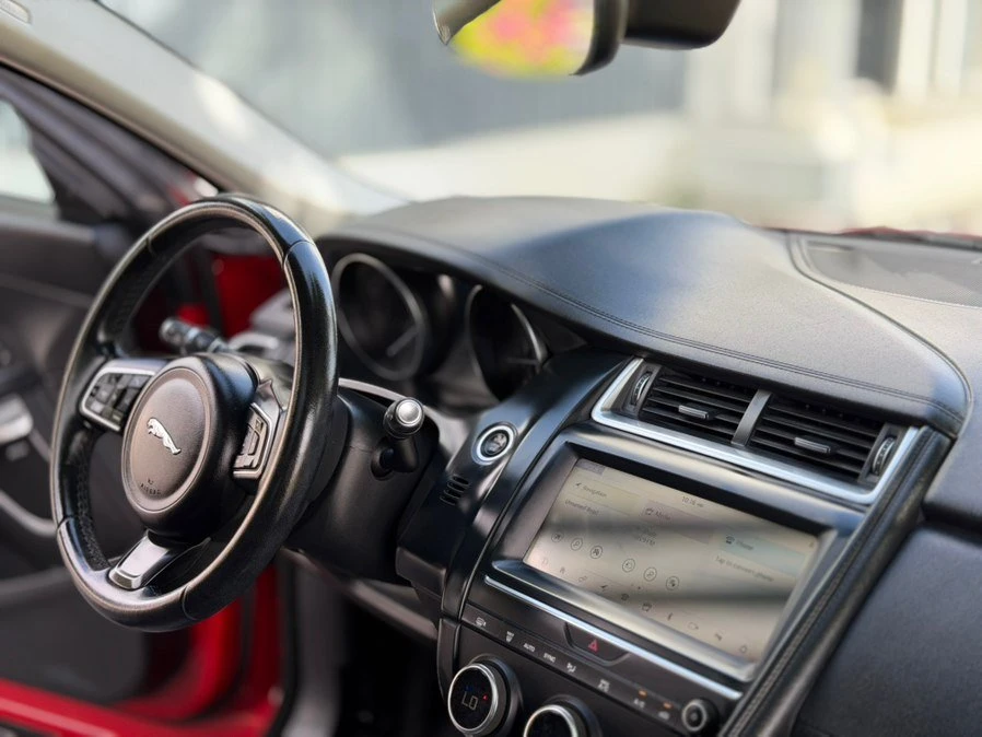 2019 Jaguar E-Pace - Image 7 of 20