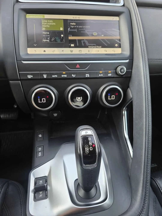 2019 Jaguar E-Pace - Image 9 of 20