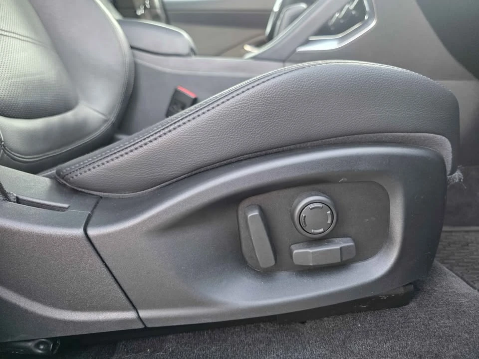 2019 Jaguar E-Pace - Image 18 of 20