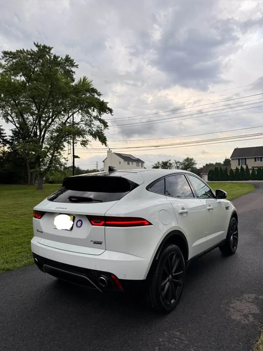 2019 Jaguar E-Pace - Image 4 of 20