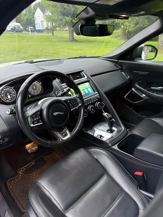 2019 Jaguar E-Pace - Image 9 of 20