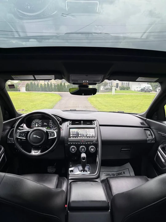 2019 Jaguar E-Pace - Image 19 of 20