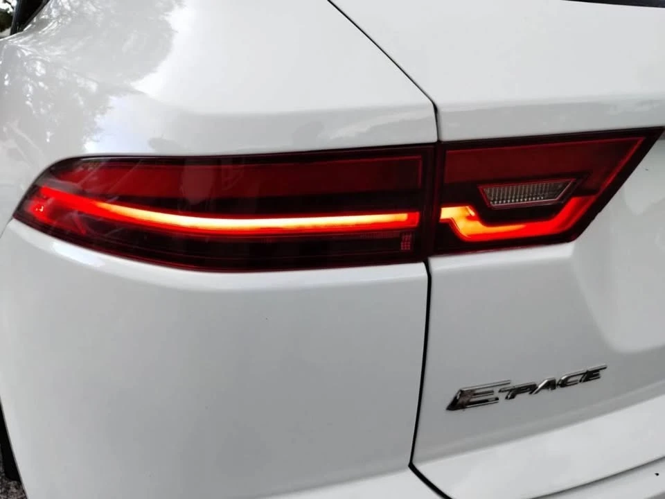 2019 Jaguar E-Pace - Image 15 of 20