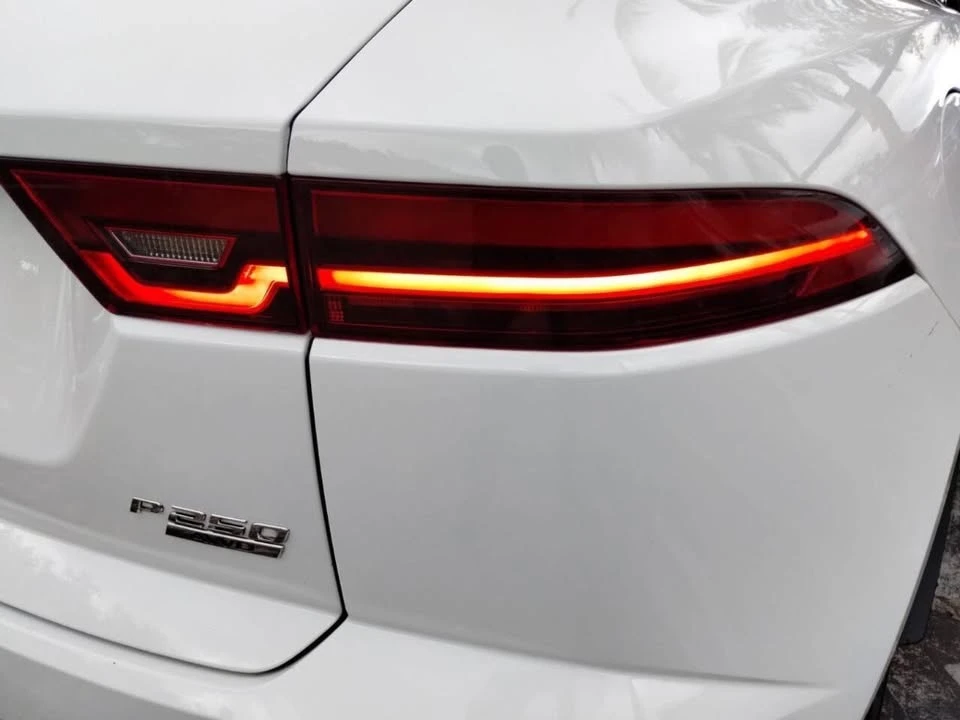 2019 Jaguar E-Pace - Image 16 of 20