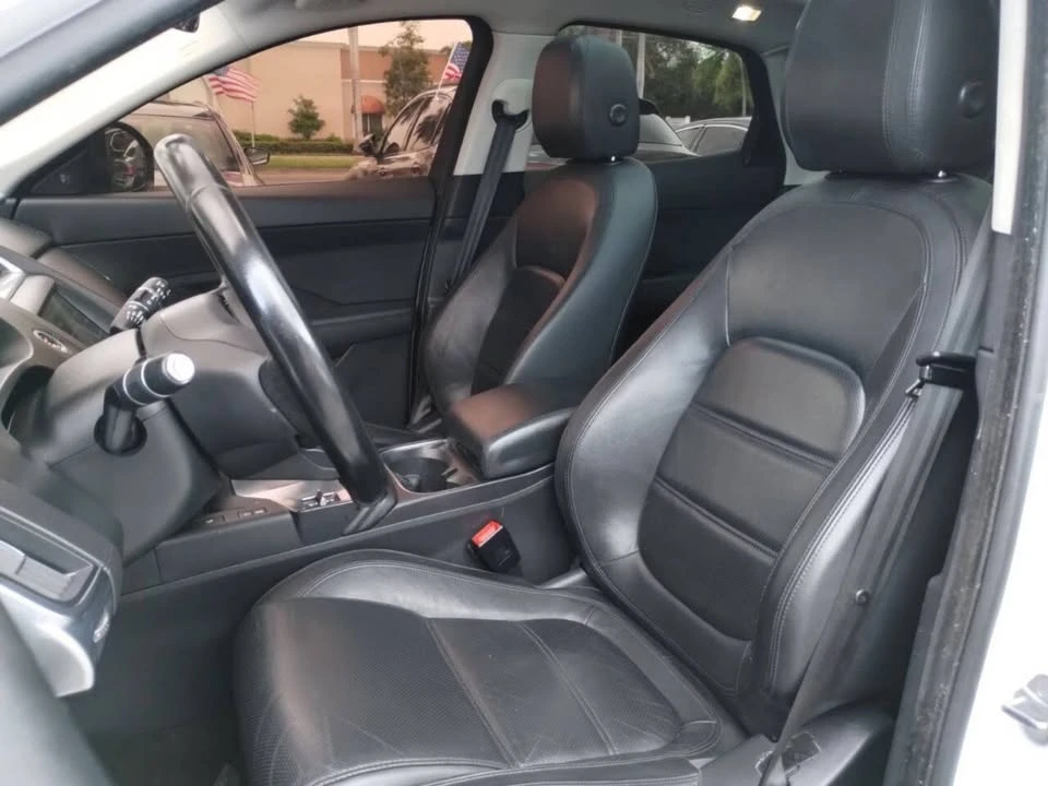 2019 Jaguar E-Pace - Image 19 of 20