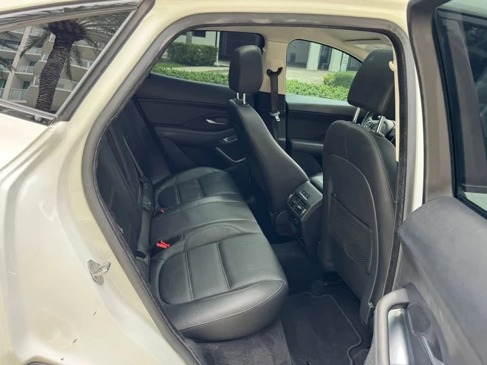 2019 Jaguar E-Pace - Image 16 of 19