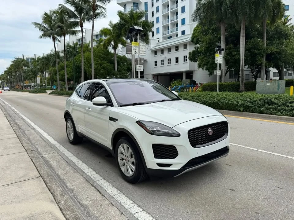 2019 Jaguar E-Pace - Image 3 of 19