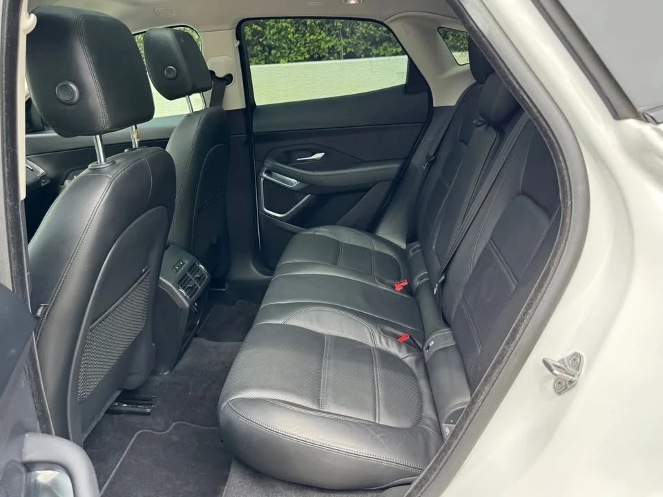 2019 Jaguar E-Pace - Image 18 of 19