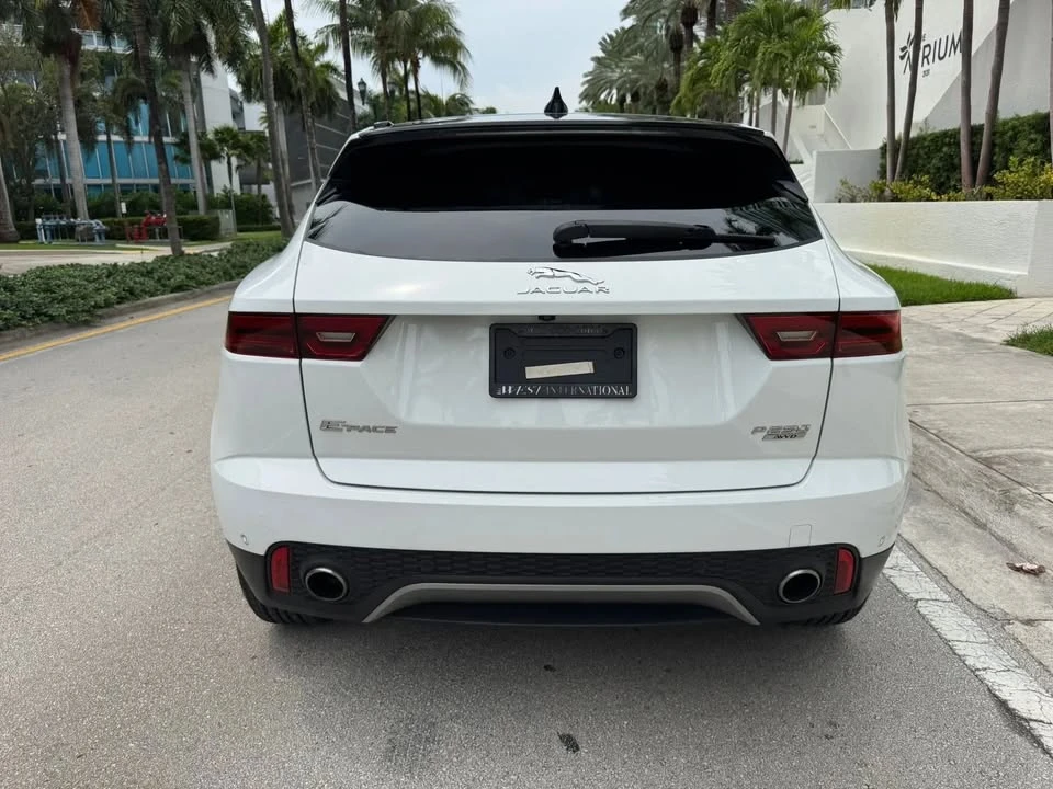 2019 Jaguar E-Pace - Image 5 of 19
