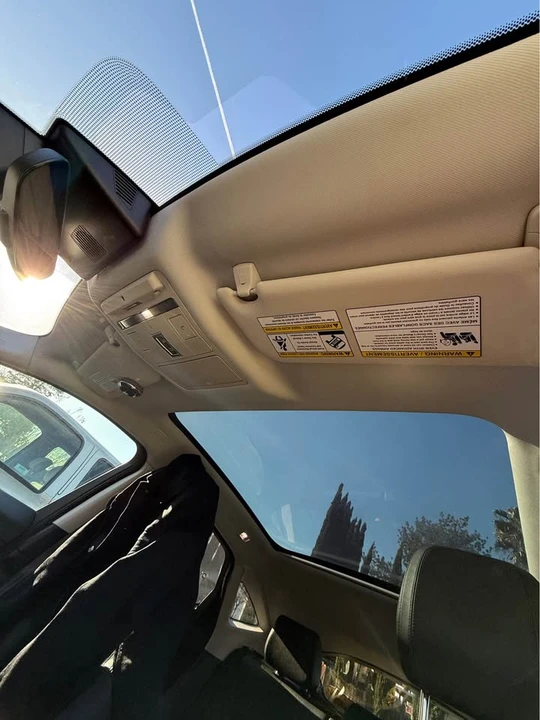 2019 Jaguar E-Pace - Image 9 of 13