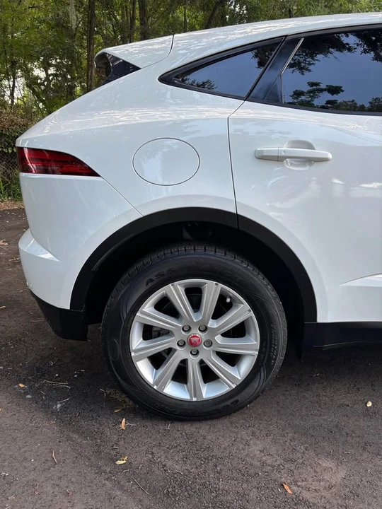2019 Jaguar E-Pace - Image 6 of 20
