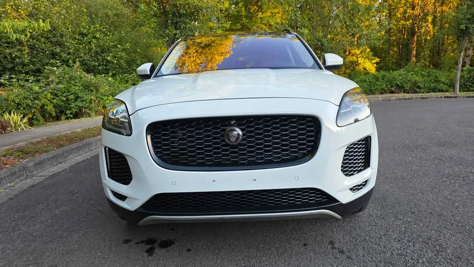 2019 Jaguar E-Pace - Image 4 of 18