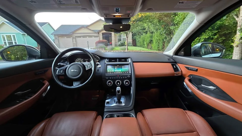 2019 Jaguar E-Pace - Image 17 of 20