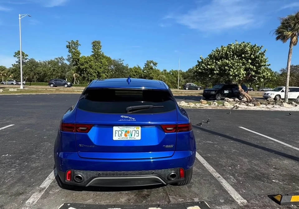 2019 Jaguar E-Pace - Image 5 of 11