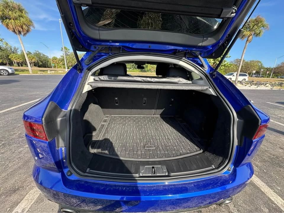 2019 Jaguar E-Pace - Image 6 of 10