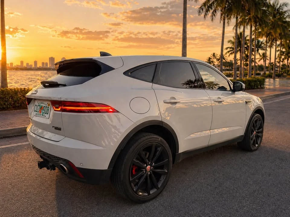 2019 Jaguar E-Pace - Image 6 of 20