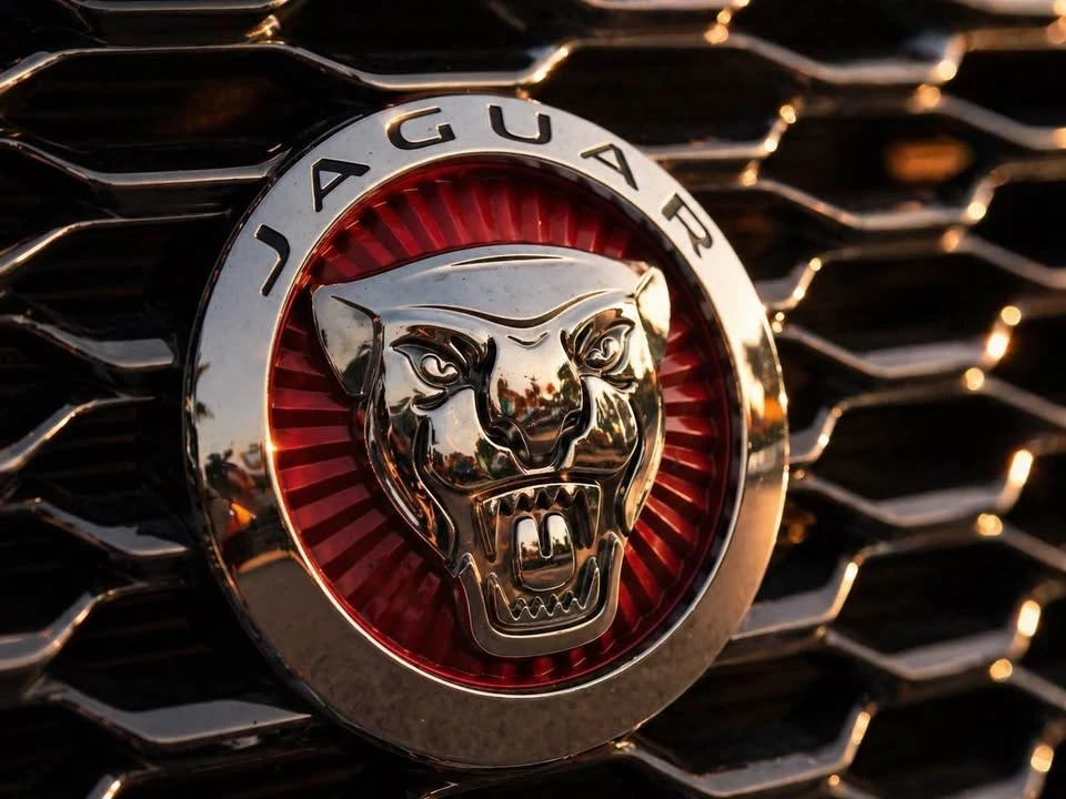2019 Jaguar E-Pace - Image 10 of 20