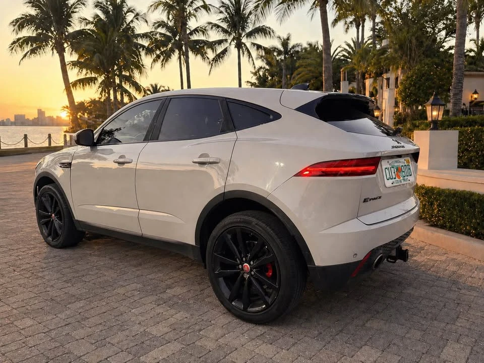 2019 Jaguar E-Pace - Image 7 of 20