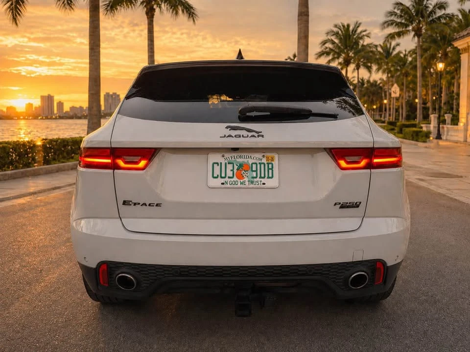 2019 Jaguar E-Pace - Image 8 of 20