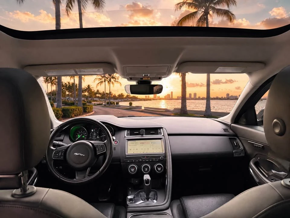 2019 Jaguar E-Pace - Image 13 of 20