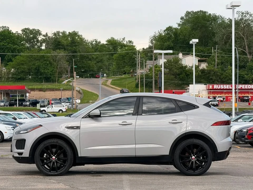 2019 Jaguar E-Pace - Image 4 of 20