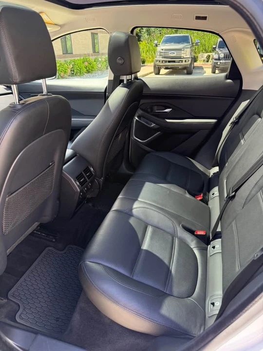 2019 Jaguar E-Pace - Image 15 of 16
