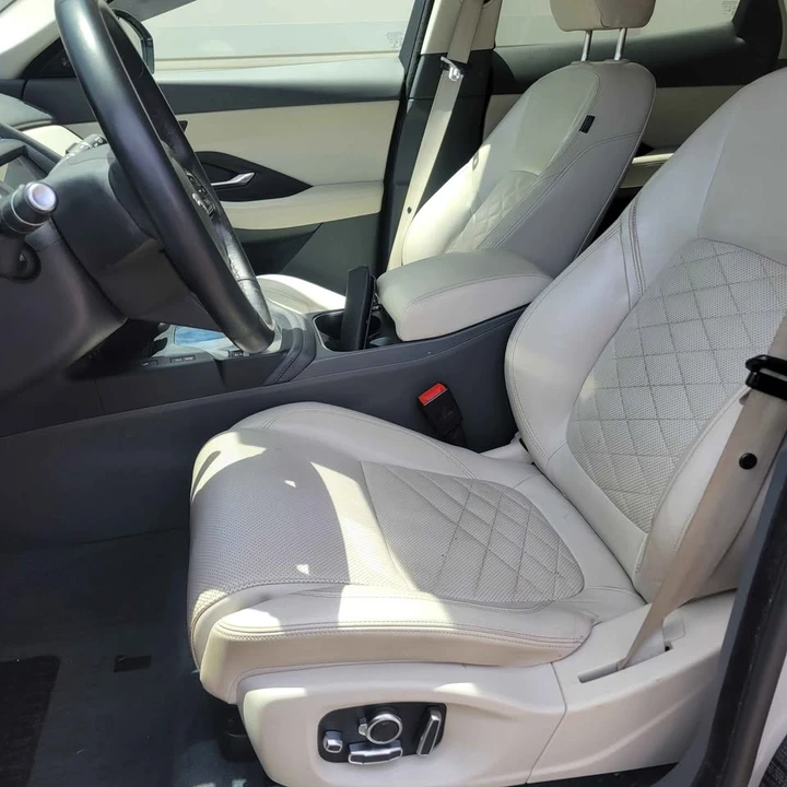 2019 Jaguar E-Pace - Image 6 of 17