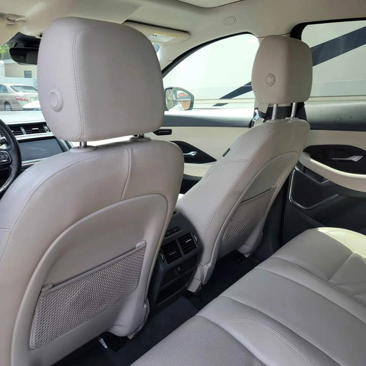 2019 Jaguar E-Pace - Image 10 of 17