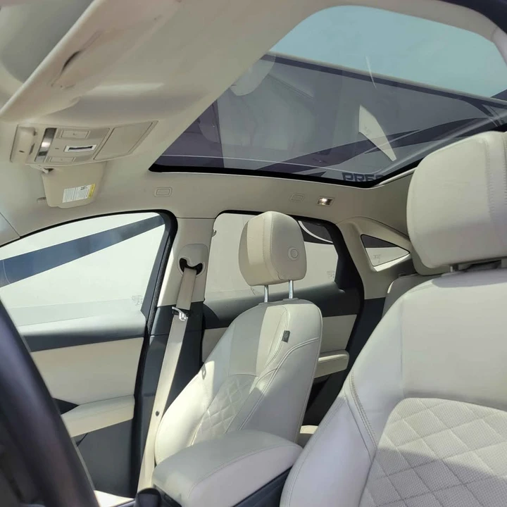 2019 Jaguar E-Pace - Image 16 of 17