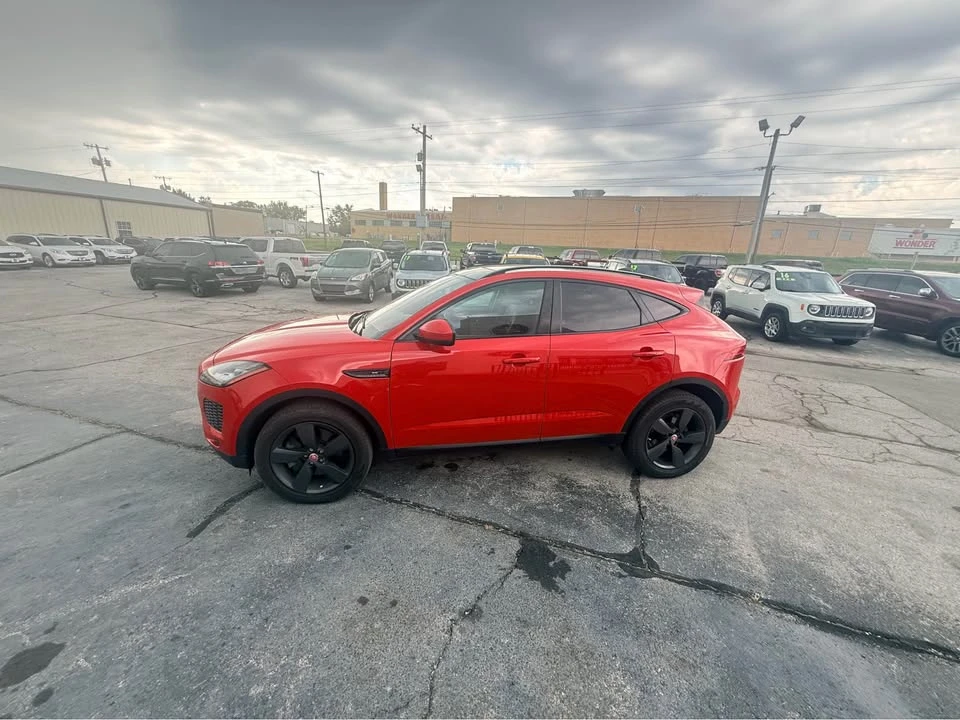 2019 Jaguar E-Pace - Image 5 of 15