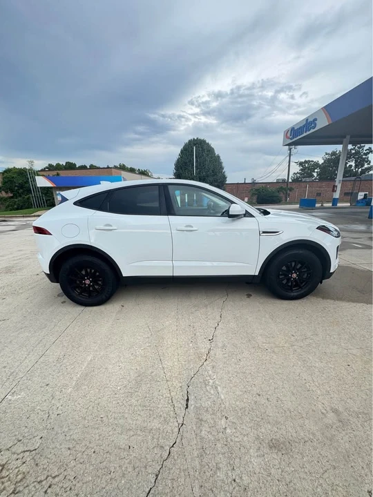 2019 Jaguar E-Pace - Image 4 of 14