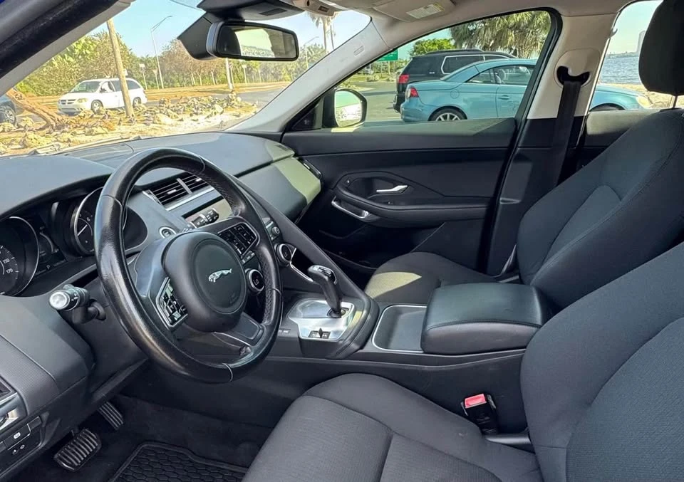 2019 Jaguar E-Pace - Image 7 of 9