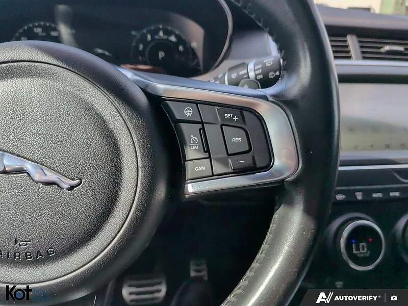 2019 Jaguar E-Pace - Image 9 of 18