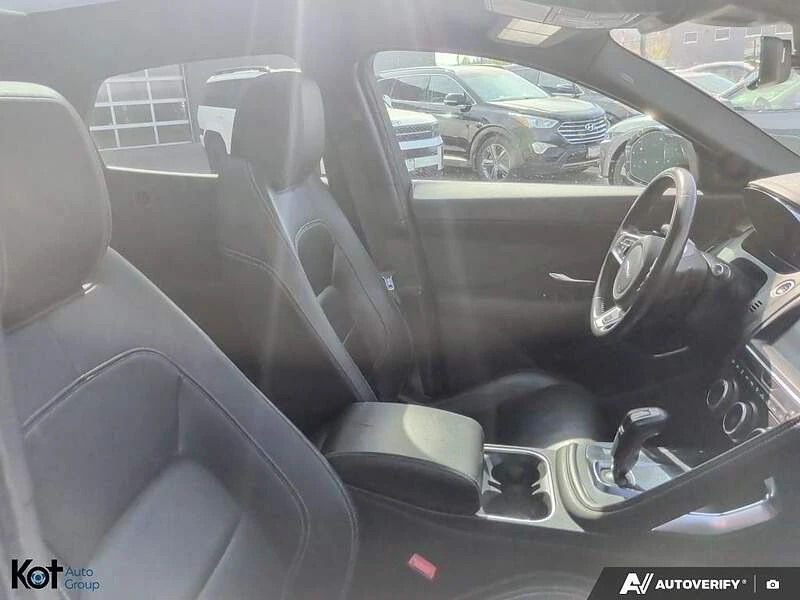 2019 Jaguar E-Pace - Image 15 of 18
