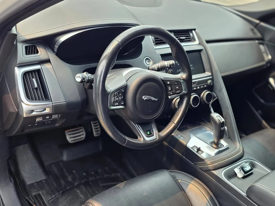 2019 Jaguar E-Pace - Image 16 of 20