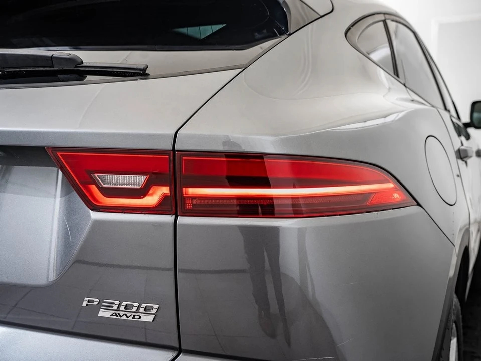 2019 Jaguar E-Pace - Image 17 of 21