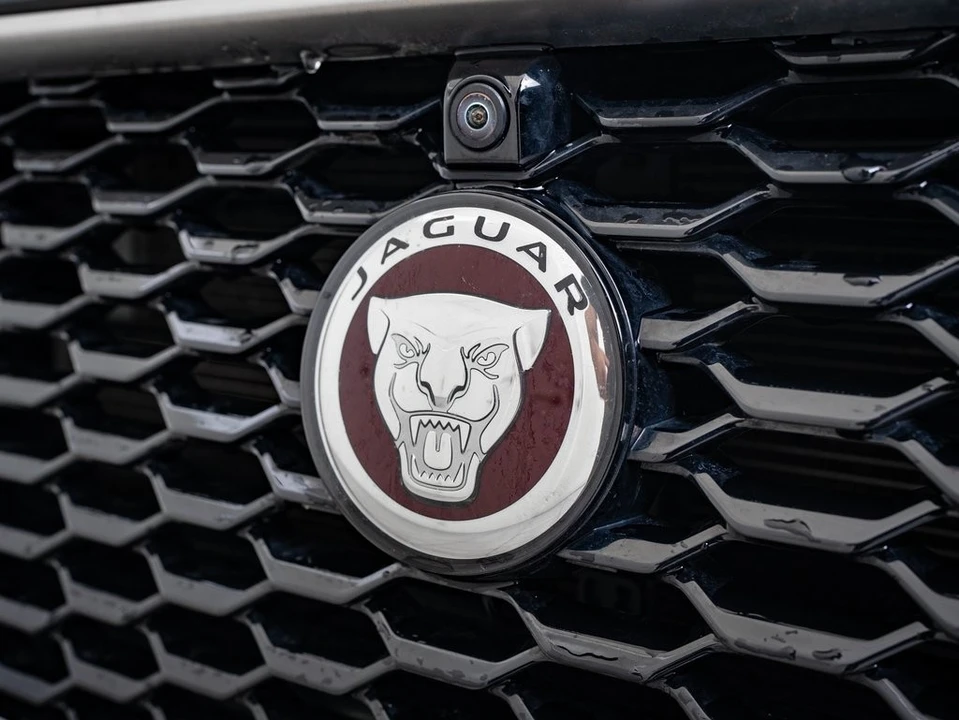 2019 Jaguar E-Pace - Image 3 of 21