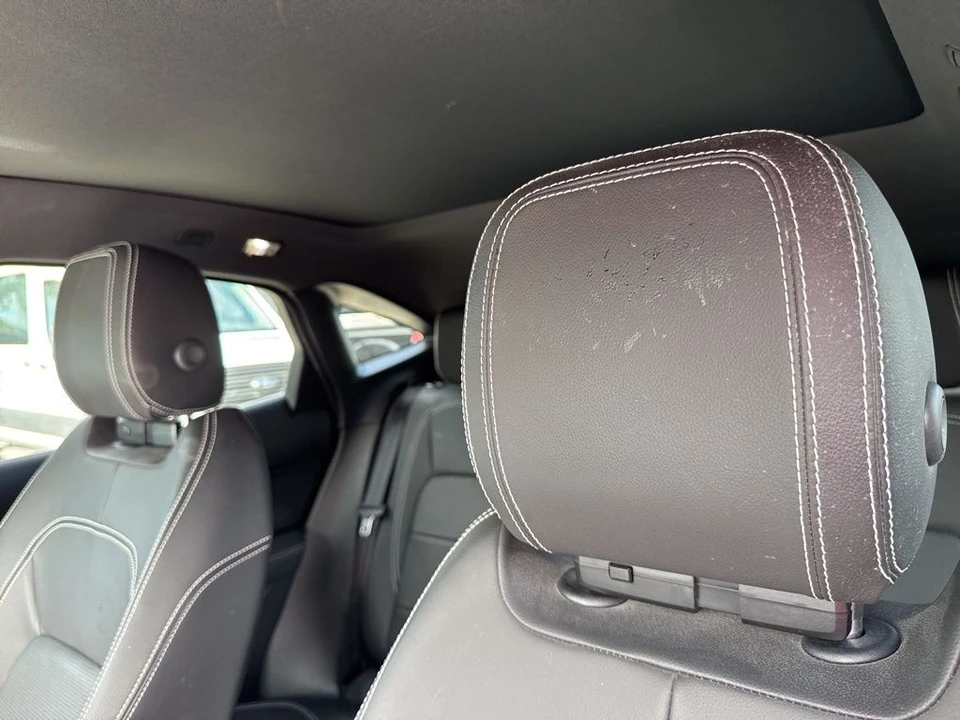 2019 Jaguar E-Pace - Image 10 of 12