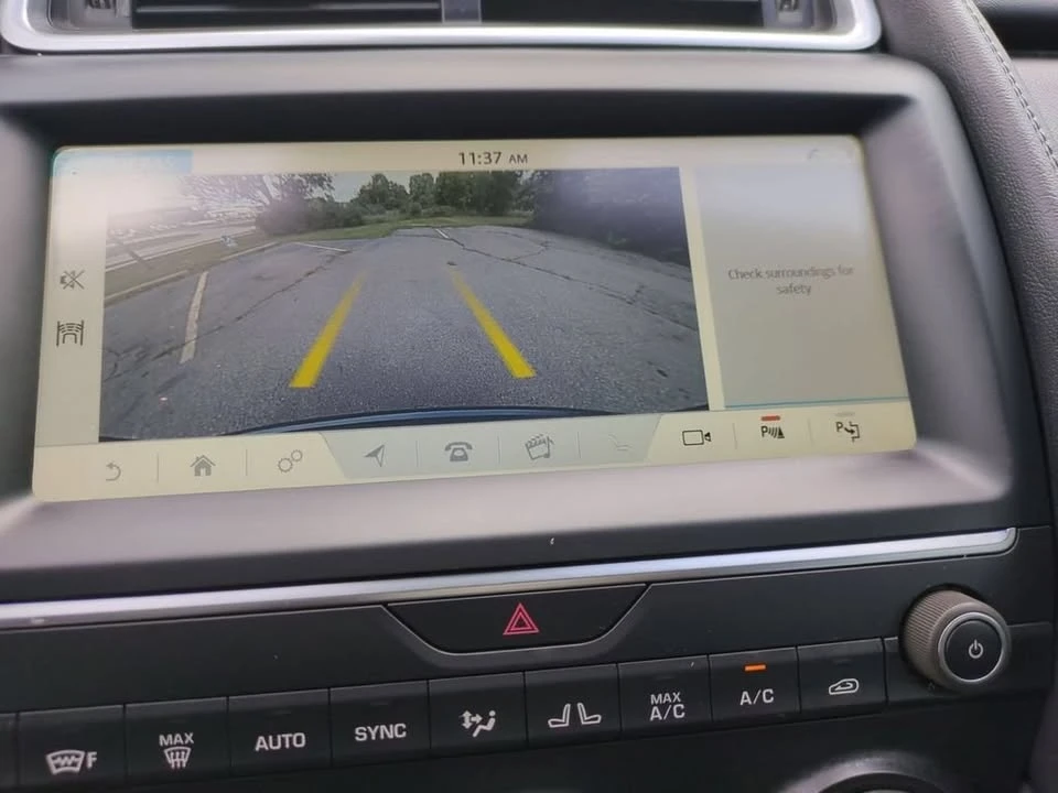 2019 Jaguar E-Pace - Image 17 of 20